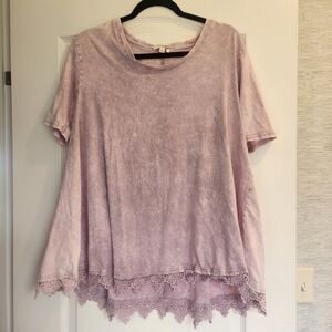 Umgee Lavender Lace Hem Women's Top Size L Euc